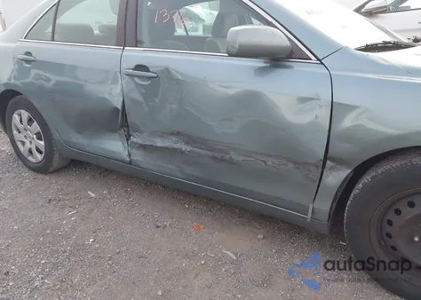 2011 Toyota Camry Le z USA, uszkodzony, nr VIN 4T1BF3EK5BU645771